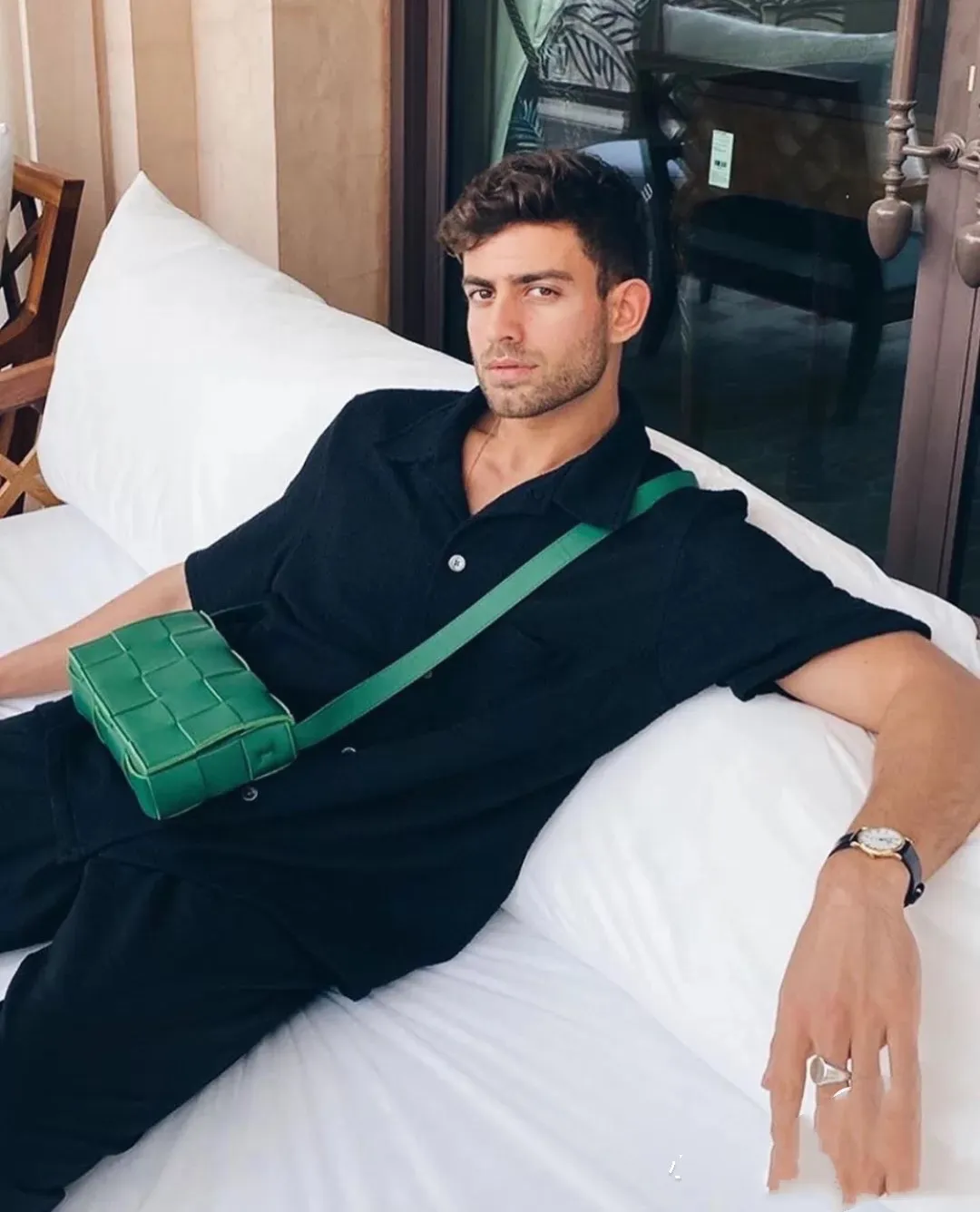 Super practical square crossbody bag with wide adaptability, unisex and the first choice for commuting and street photography ❤️🧡💛💚💙🤎🖤💜 Various colors to meet all matching needs